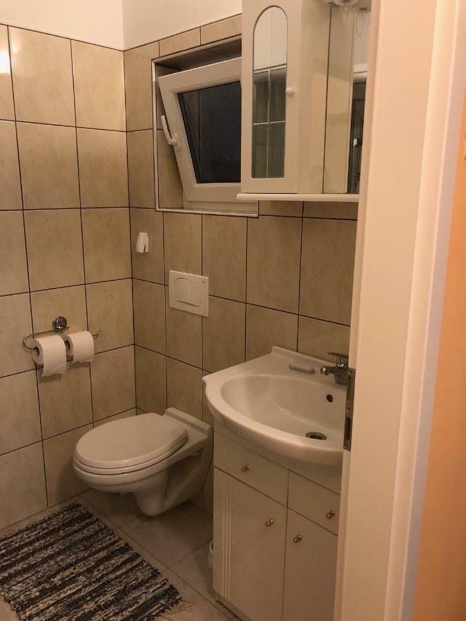 Apartma Mahnic Postojna Zewnętrze zdjęcie