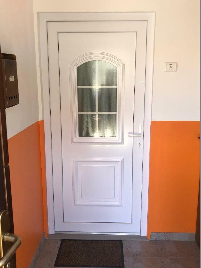 Apartma Mahnic Postojna Zewnętrze zdjęcie